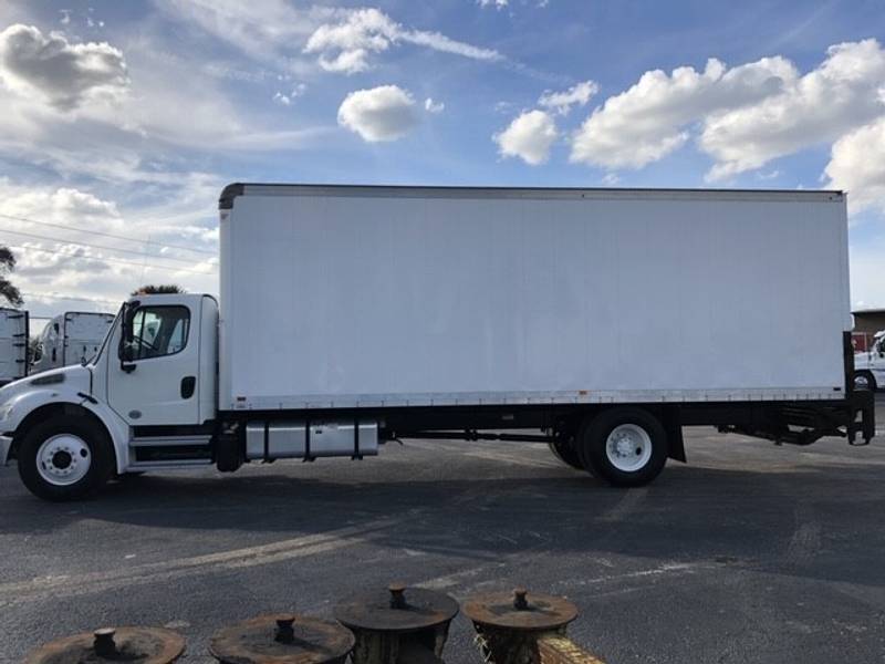 26 ft freightliner box truck